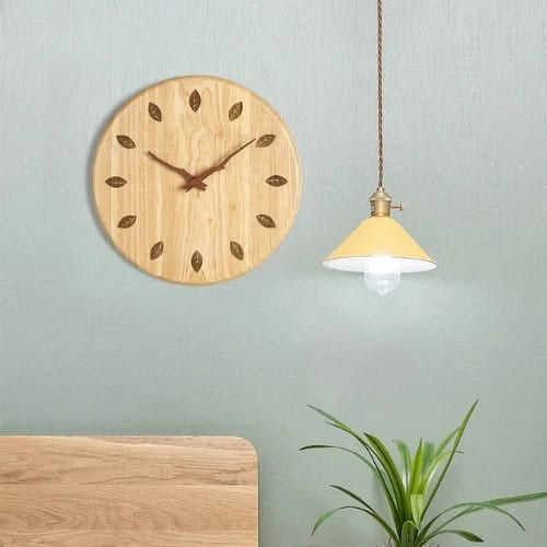 FinestClock Classic Wooden Wall Clock Image