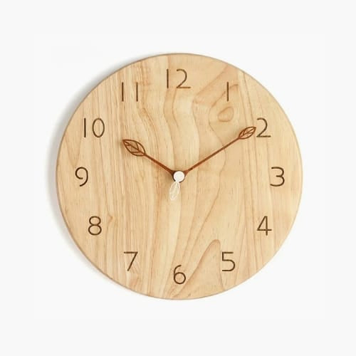 FinestClock Classic Wooden Wall Clock